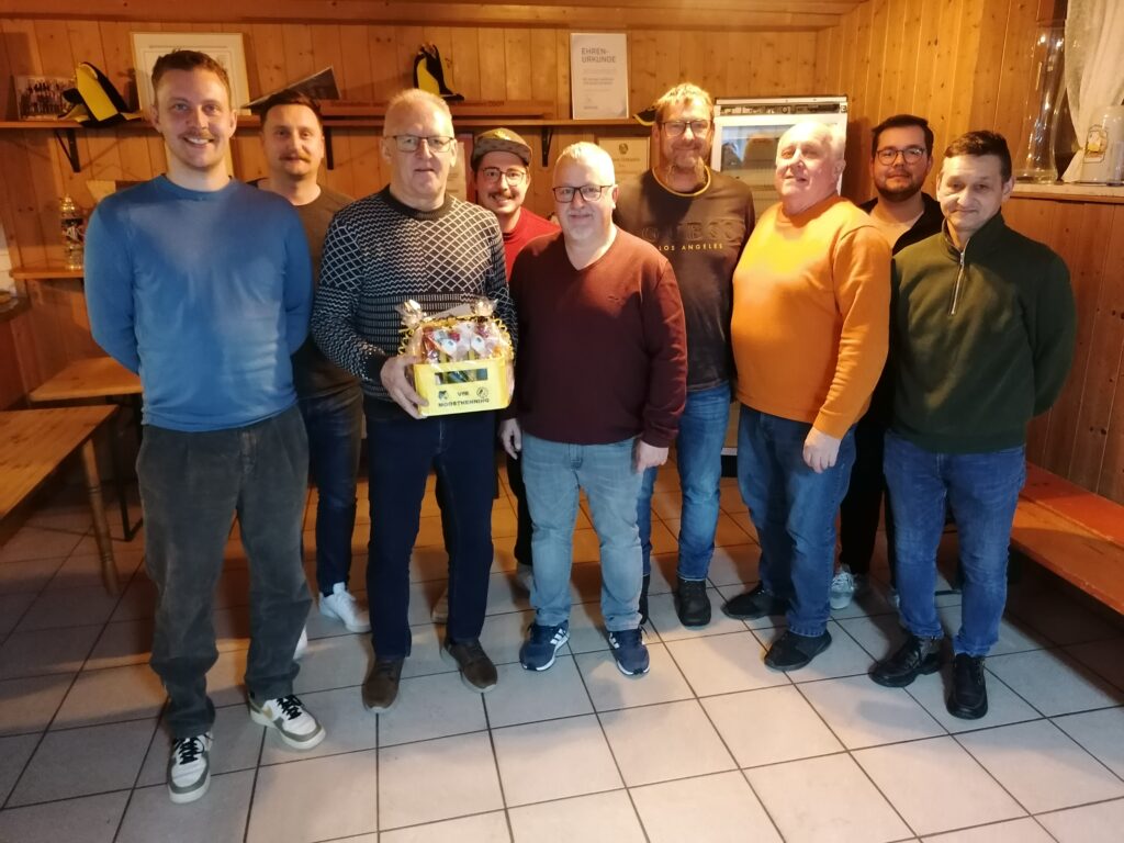 Geburtstag von langjährigem Kassier gefeiert