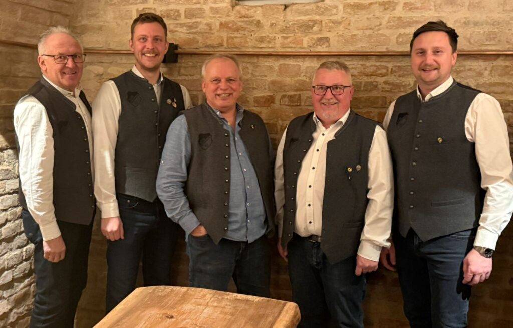 VfR Moosthenning gratulierte zum 65. Geburtstag